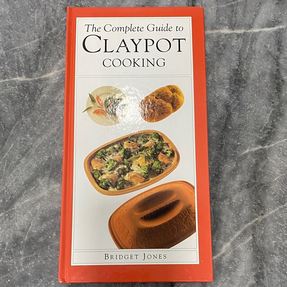 Claypot Cooking Guide by - Bridget Jones. Published by Salamander Books Ltd.
